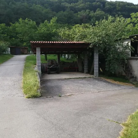 Apartma Ajja * Deskle