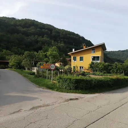 Apartma Ajja *